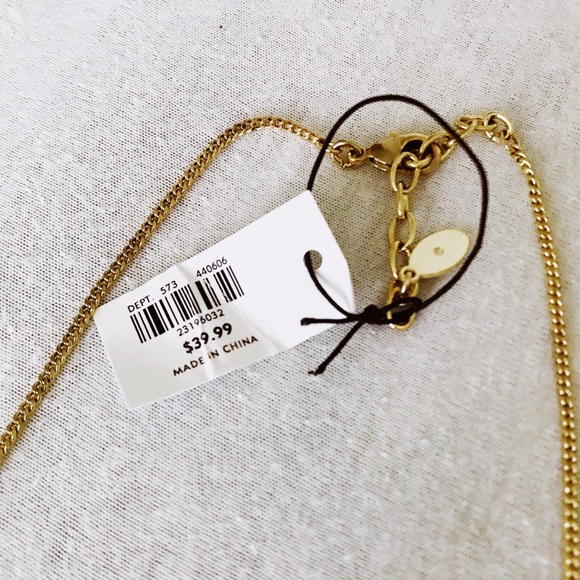 NWT beautiful eggplant color statement necklace - Picture 3 of 3